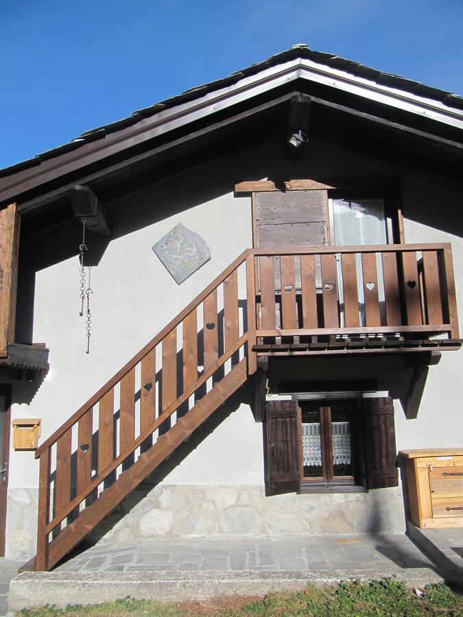 Maison Des Abeilles Vda Gressan N 0028 Buitenkant foto